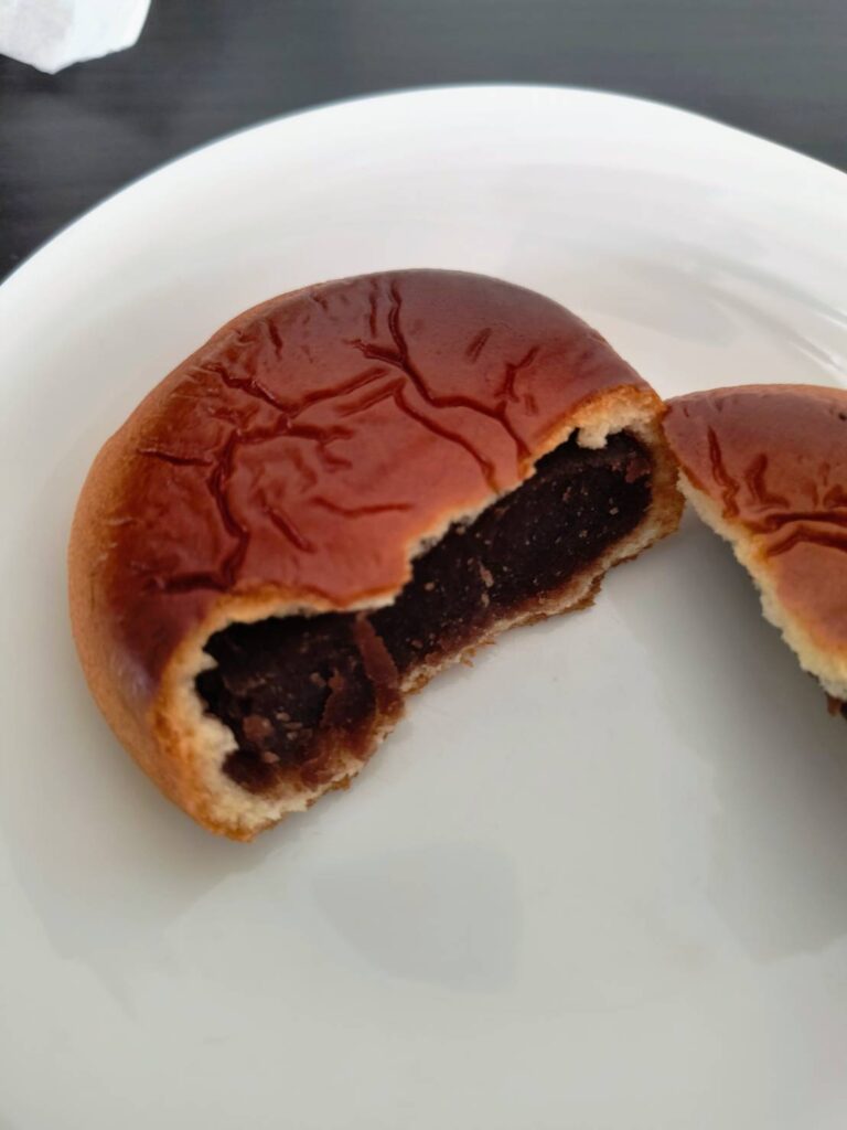 月寒あんぱん　こしあんがぎっしり