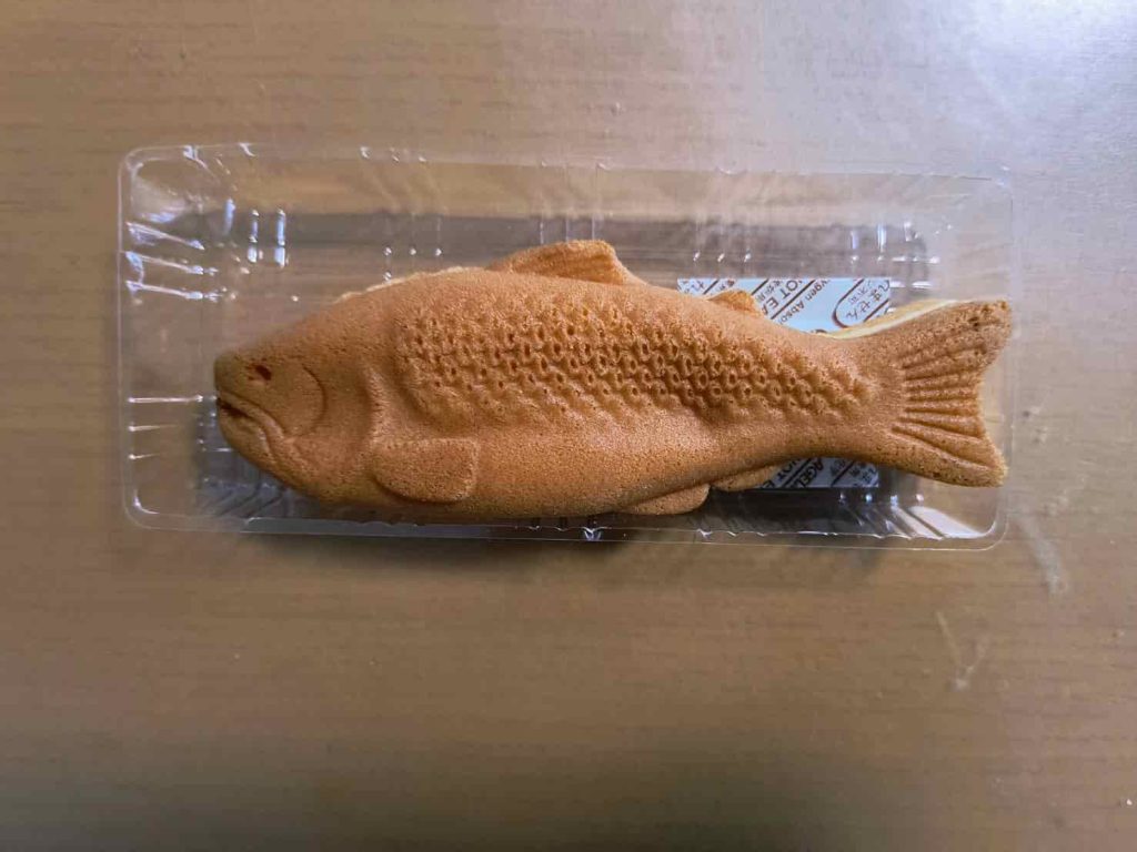 千秋庵 カムホームサーモン 開封